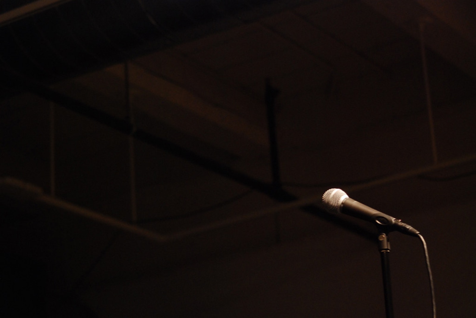 Best Microphone Positioning Tips for Cleaner Voice Audio