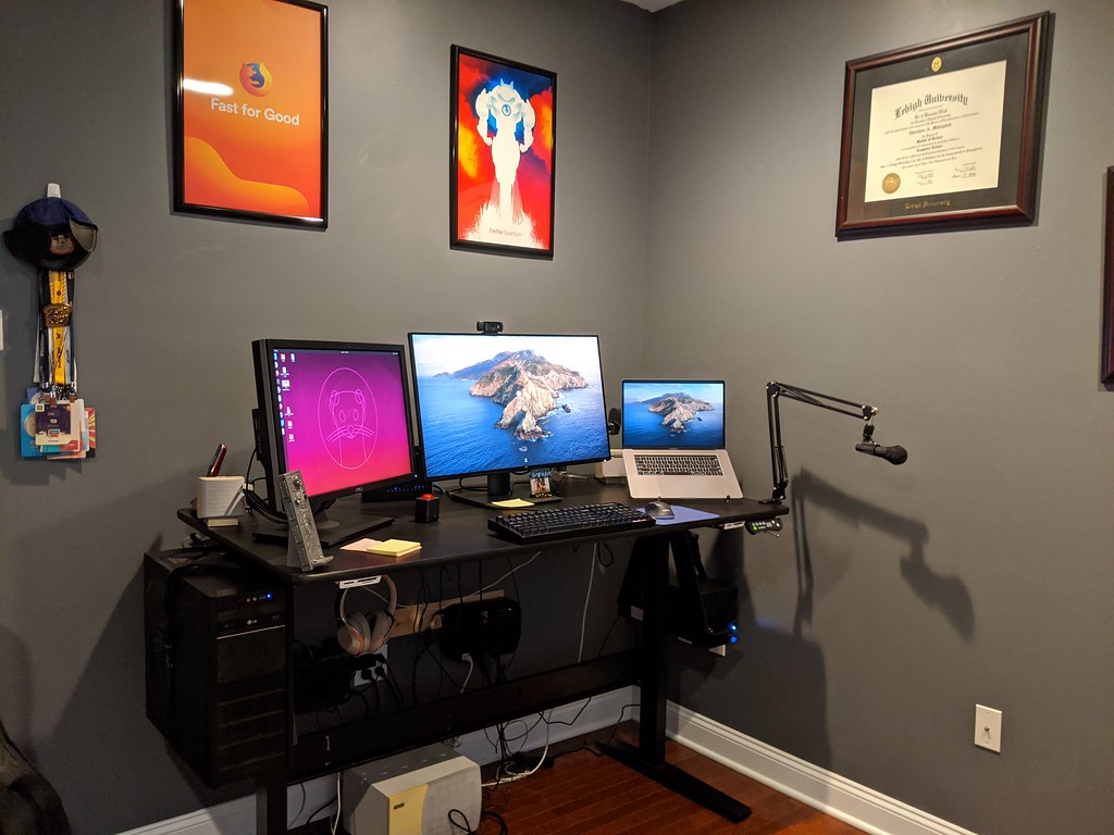 The Desk Accessories That Actually Make Editing Less Annoying